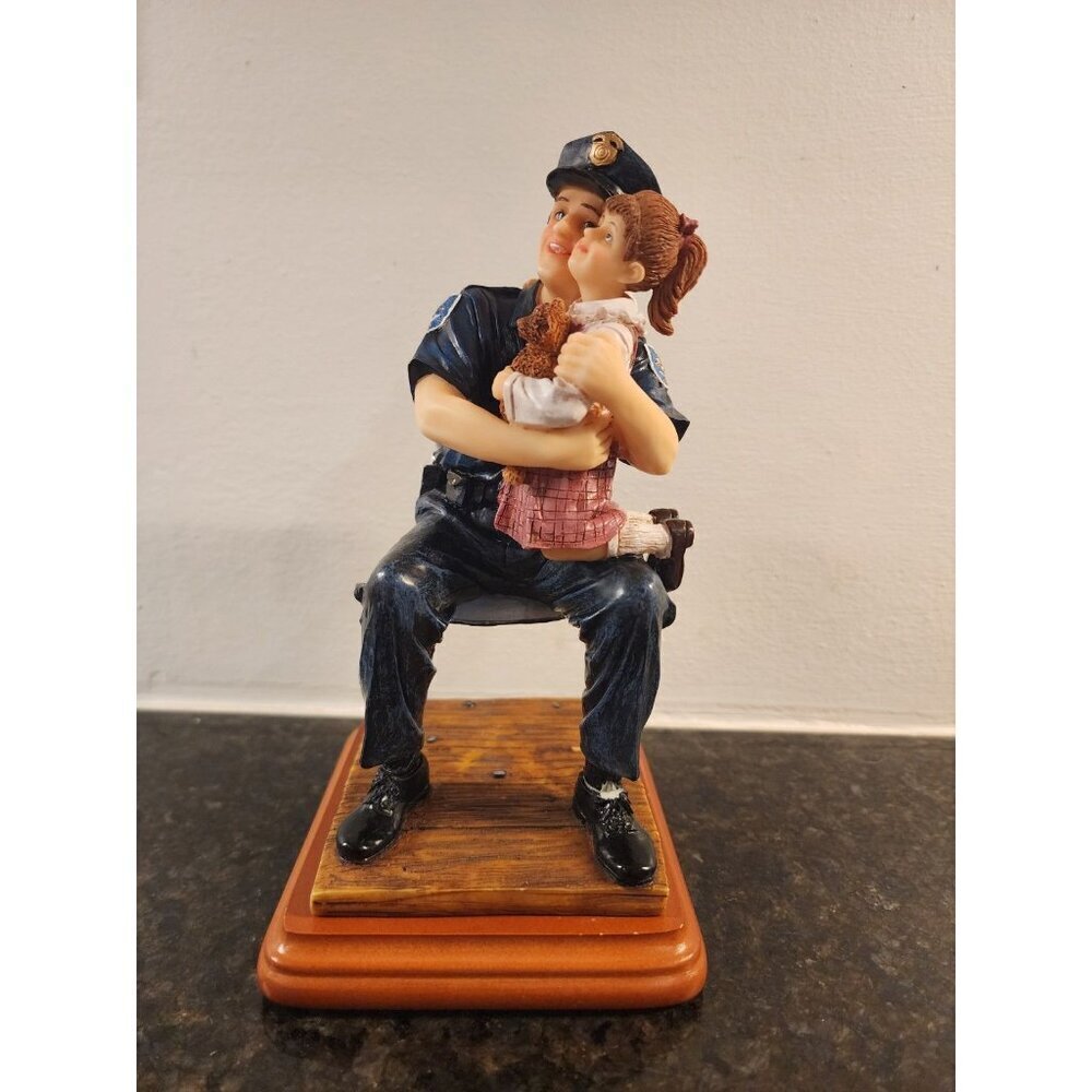 Vanmark Blue Hats Of Bravery "Daddy's Girl" Retired Police Figurine 2/0944